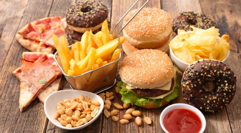 Se triplicó el consumo de alimentos ultraprocesados, los grandes responsables de la epidemia de obesidad