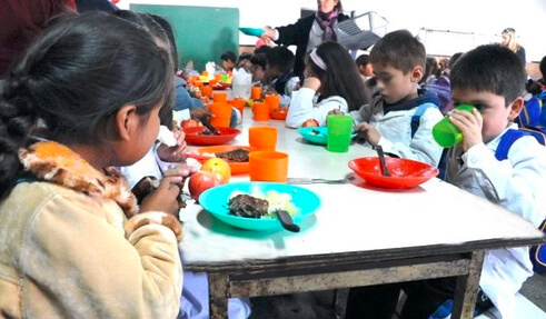 Nace una red de países latinoamericanos para fomentar hábitos saludables de alimentación en los colegios