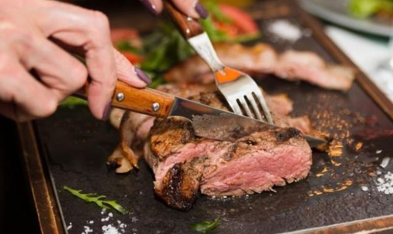 Un estudio asegura que sustituir la carne roja por proteínas saludables reduce el riesgo cardiovascular