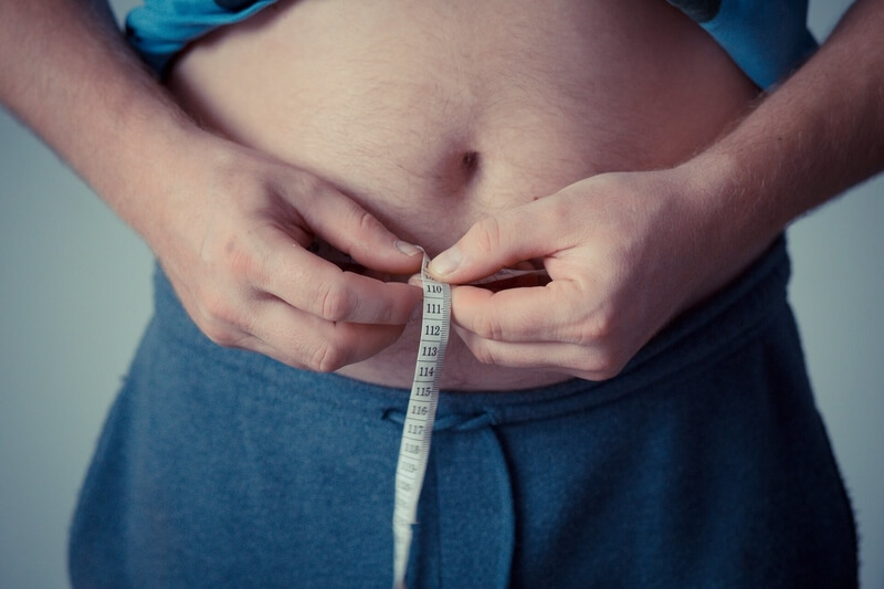 Cómo los ejercicios de fuerza podrían controlar la diabetes en individuos obesos