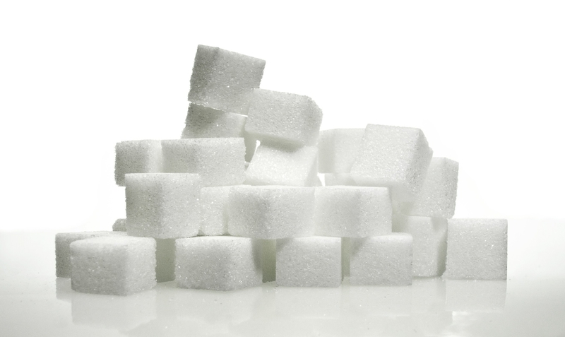 El papel del azúcar en la acumulación de grasa corporal