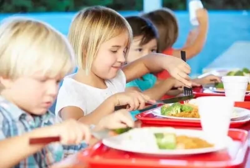 Efecto de la duración del almuerzo sobre el consumo de frutas y verduras en niños