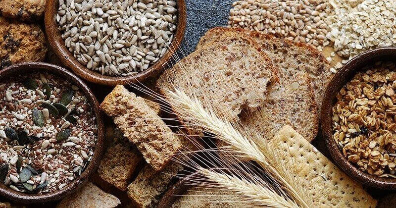 Consumo de cereales de grano entero vs refinados y salud cardiometabólica