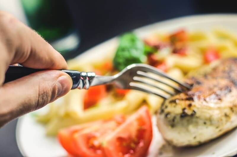 Mejoras en la dieta podrían aumentar la esperanza de vida hasta en una década