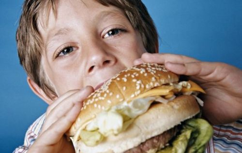 Cambio de hábitos: Chile, en guerra contra la comida chatarra y la obesidad