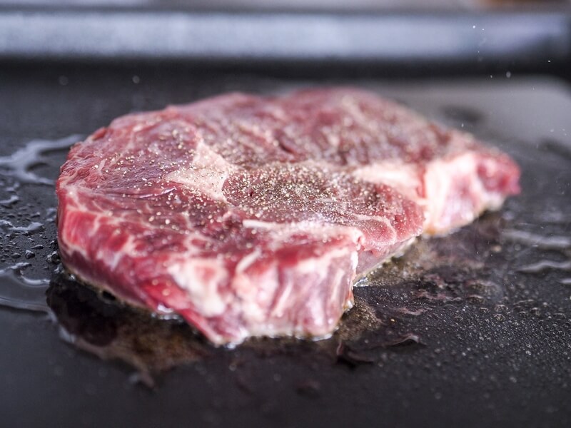 Las carnes rojas y procesadas también aumentan el riesgo de hígado graso