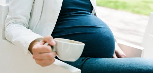 La cafeína durante el embarazo aumenta el riesgo de obesidad infantil