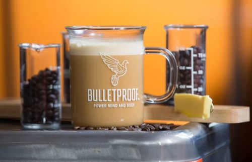 La moda del bulletproof coffee y su promesa de mejorar el intelecto y el físico